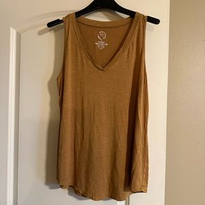 Maurice’s tank top